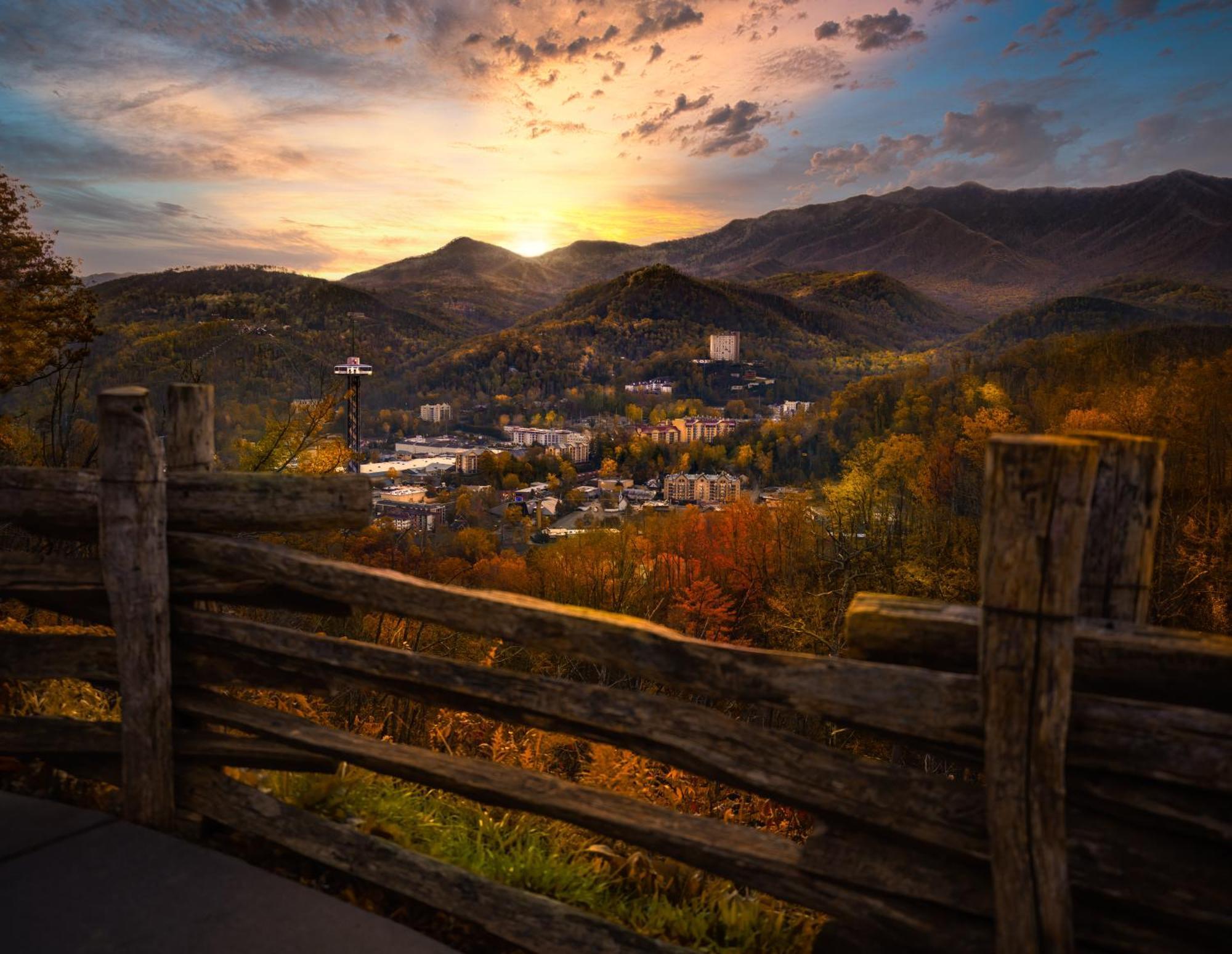 Serenity Heights, Amazing Views, Hot Tub Pool Access, 1089 Free Tickets Each Paid Day, Dollywood Gatlinburg Kültér fotó