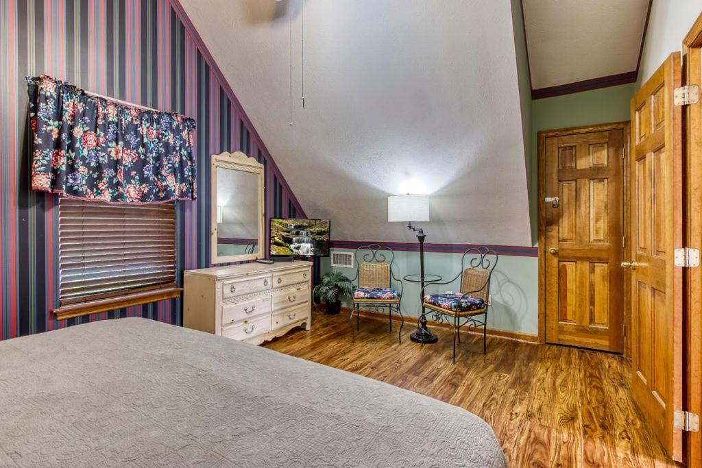 Serenity Heights, Amazing Views, Hot Tub Pool Access, 1089 Free Tickets Each Paid Day, Dollywood Gatlinburg Kültér fotó