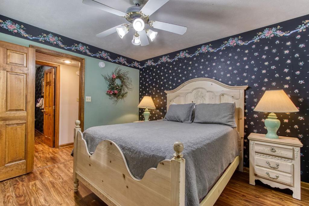 Serenity Heights, Amazing Views, Hot Tub Pool Access, 1089 Free Tickets Each Paid Day, Dollywood Gatlinburg Kültér fotó