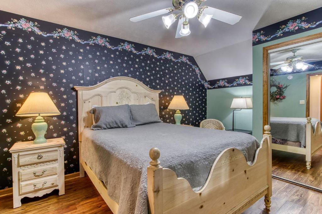 Serenity Heights, Amazing Views, Hot Tub Pool Access, 1089 Free Tickets Each Paid Day, Dollywood Gatlinburg Kültér fotó